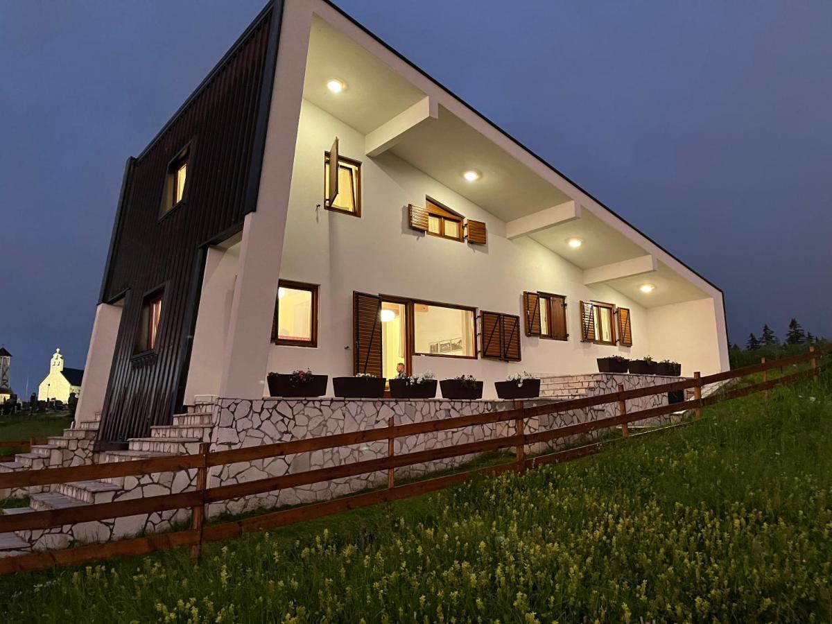 Willa Divine House *